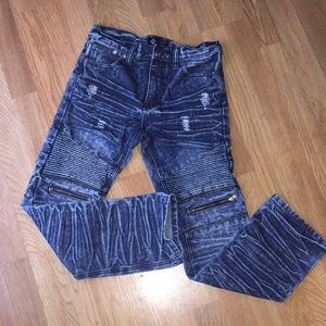 Road narrows light wash zipper jeans